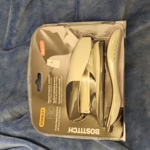 NIB, Stanley Bostitch Rio Anti Jam Stapler Pack W/ staples and remover